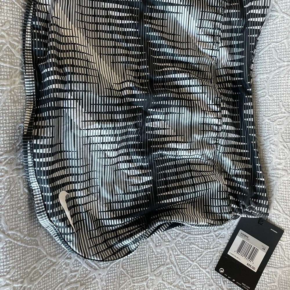 Nike skort. Never worn w/tags.